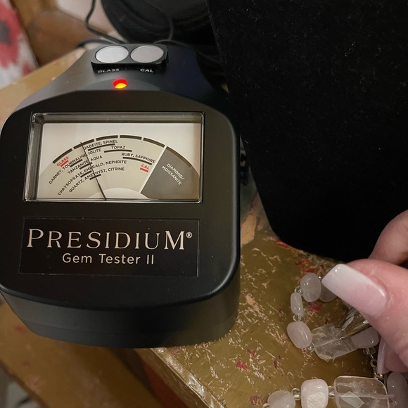 Rose Quartz Earrings/Necklace set - Picture 4 of 5